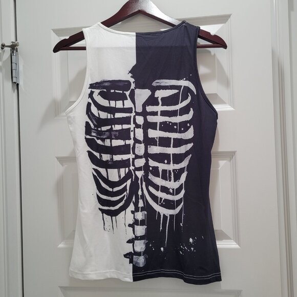 Edgy Sleeveless Top: Skeleton Rib Cage. Black and White. M. - Picture 8 of 8